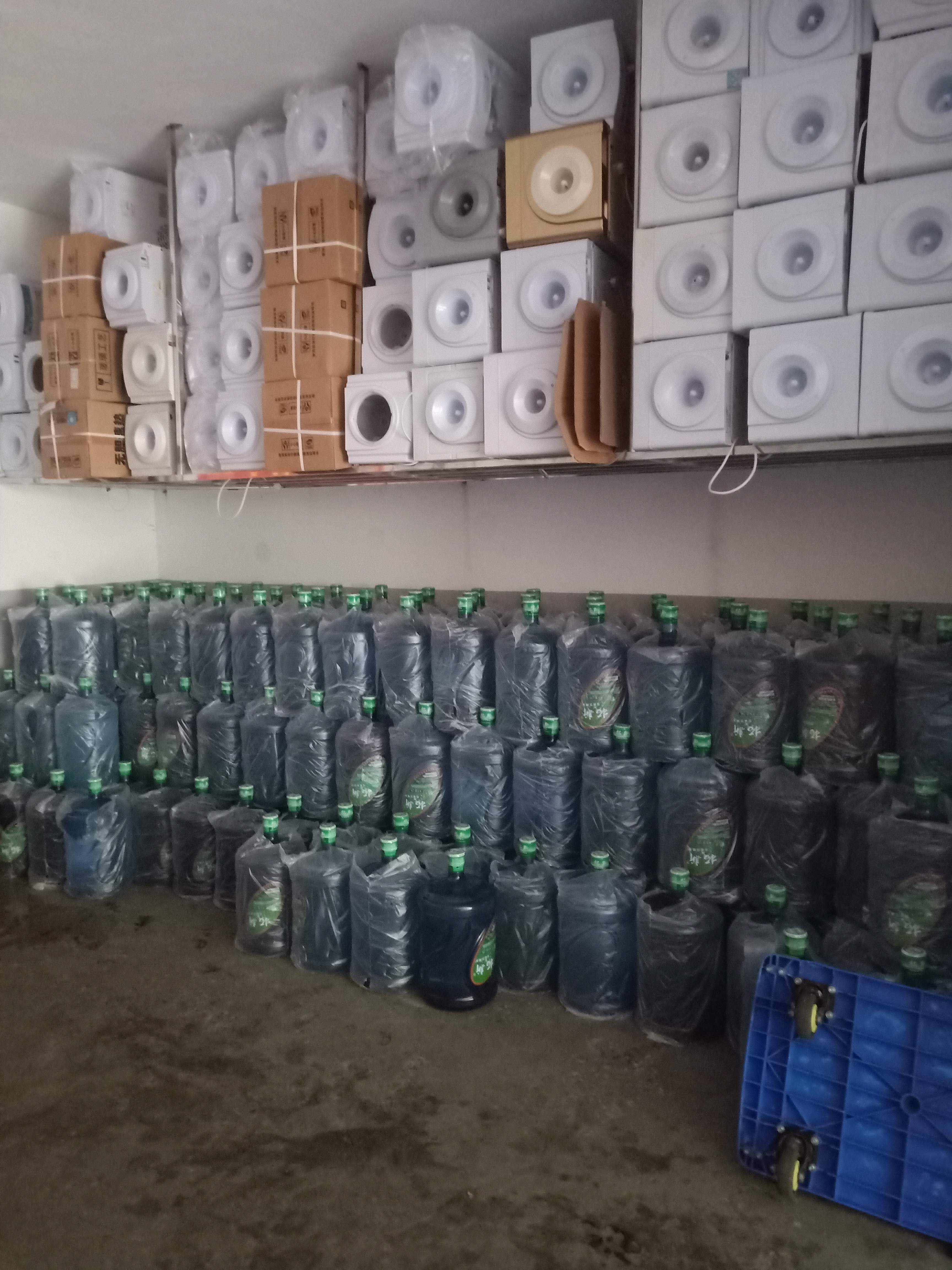 銅梁區(qū)正敏桶裝水經(jīng)營(yíng)部 -桶裝水站